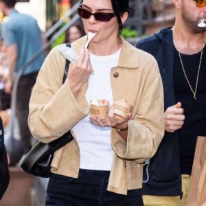 Street Style 2025 Kendall Jenner Beige Leather Jacket